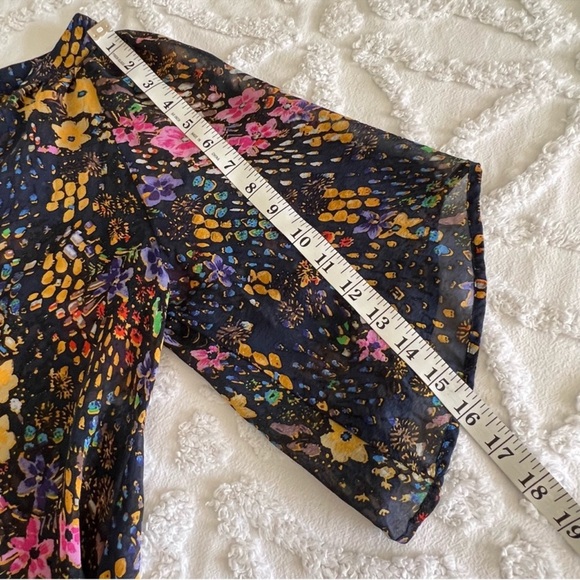 Lot of 2 ANTHROPOLOGIE Bundle Black Floral Tops | Akemi + Kin | Fei Silk Size XS - Picture 14 of 14